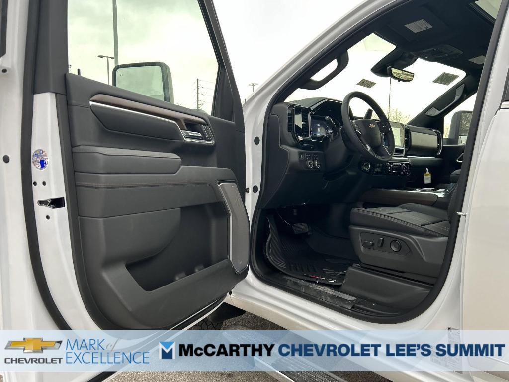 new 2025 Chevrolet Silverado 3500 car, priced at $85,995