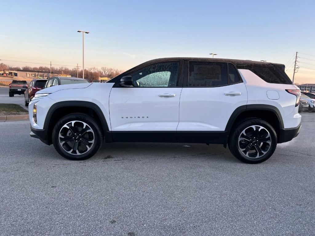 new 2025 Chevrolet Equinox car, priced at $28,140