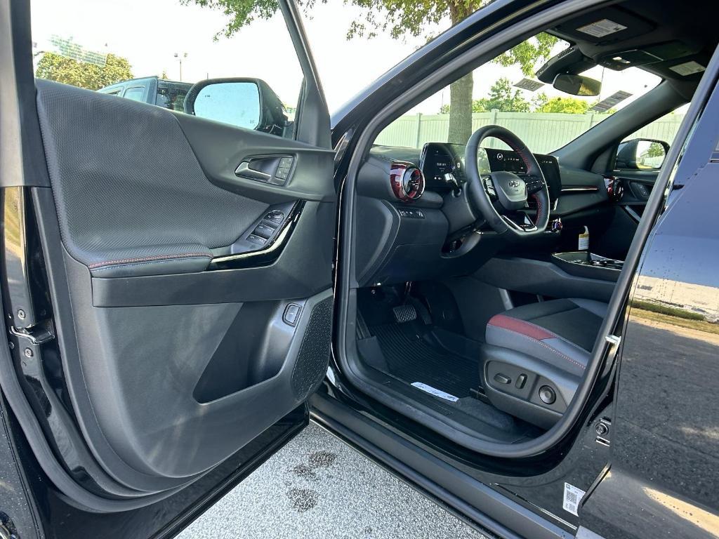 new 2026 Chevrolet Equinox car, priced at $35,110