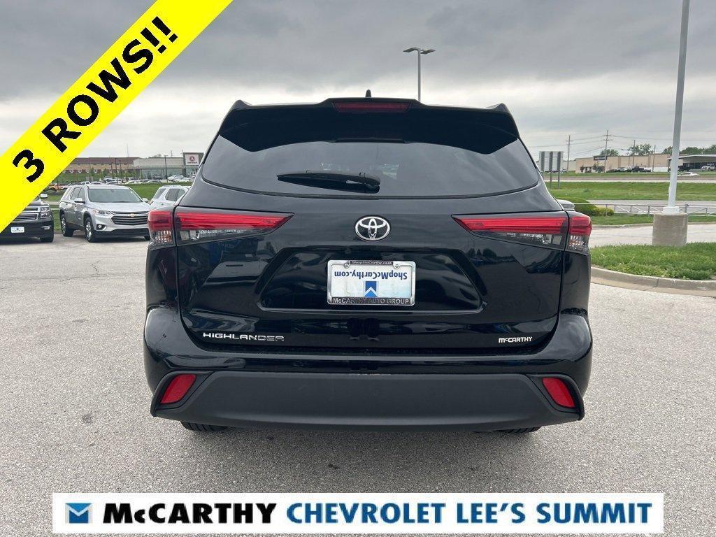 used 2023 Toyota Highlander car, priced at $31,500