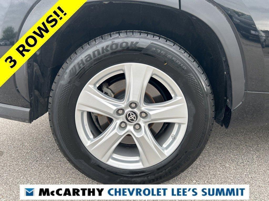 used 2023 Toyota Highlander car, priced at $31,500