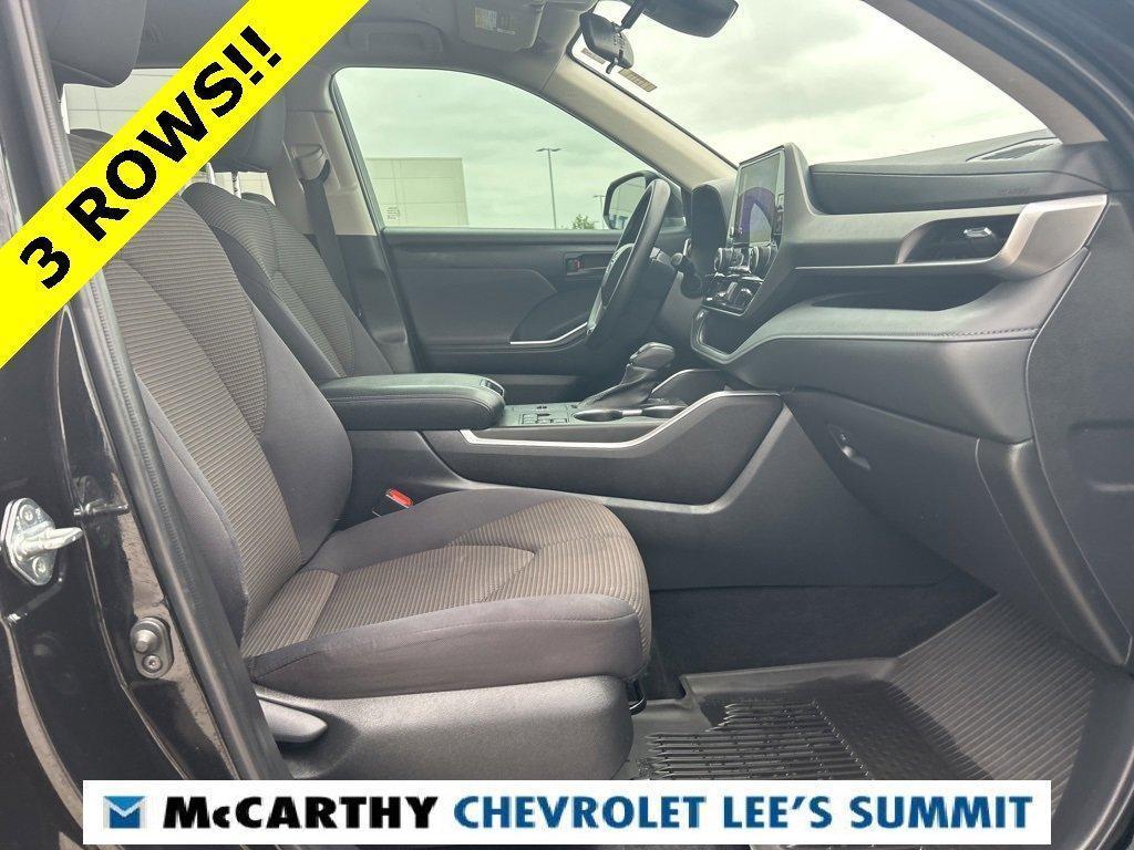 used 2023 Toyota Highlander car, priced at $31,500