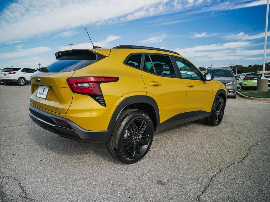 new 2025 Chevrolet Trax car, priced at $26,975