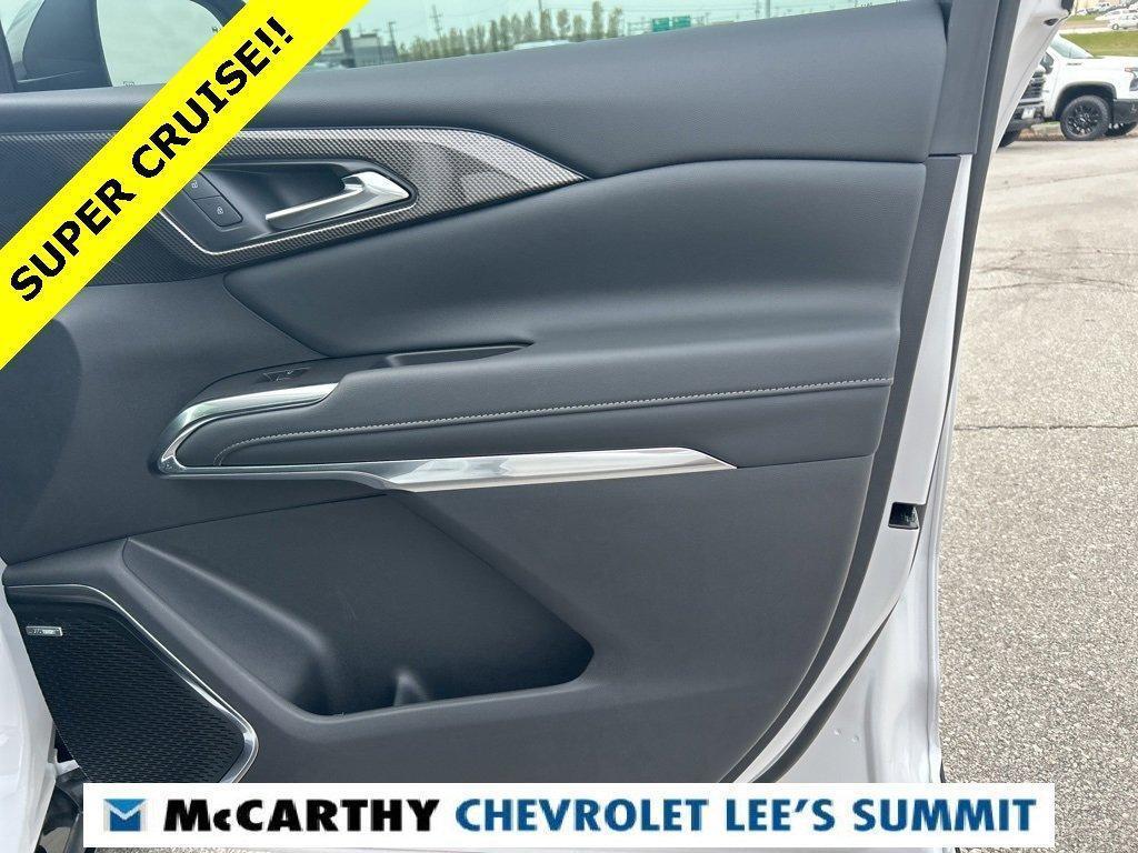 used 2025 Chevrolet Traverse car, priced at $57,100