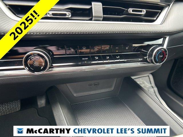 used 2025 Chevrolet Equinox car, priced at $31,900