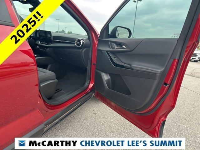 used 2025 Chevrolet Equinox car, priced at $31,900