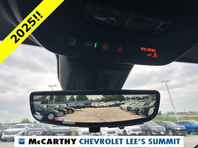 used 2025 Chevrolet Equinox car, priced at $31,900