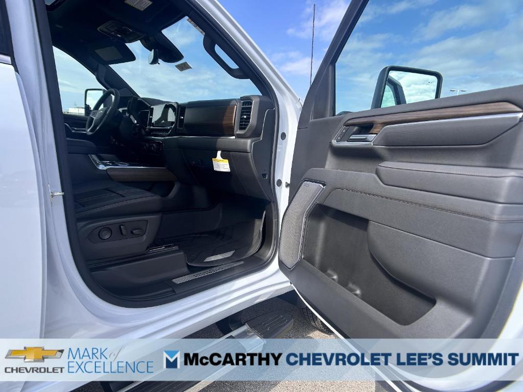 new 2026 Chevrolet Silverado 3500 car, priced at $90,074