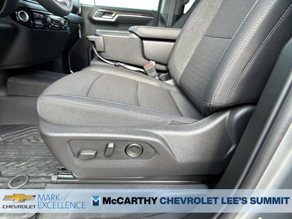 new 2025 Chevrolet Silverado 1500 car, priced at $49,620