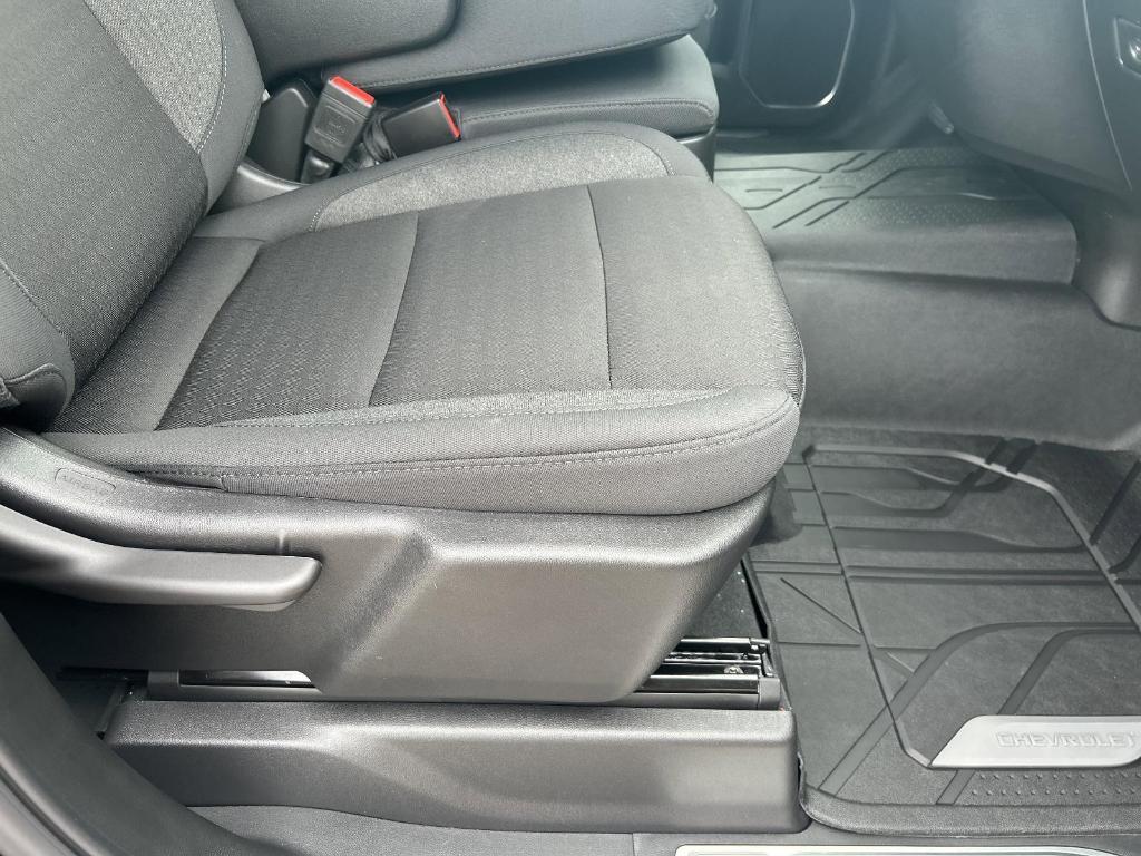 new 2025 Chevrolet Silverado 1500 car, priced at $50,975