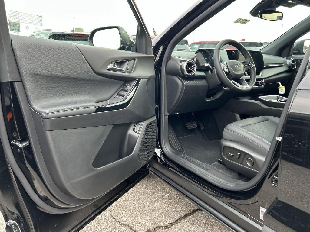 new 2025 Chevrolet Equinox car, priced at $34,566