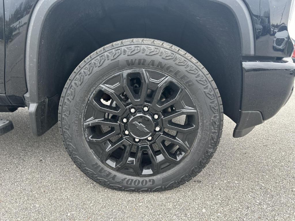 new 2025 Chevrolet Silverado 2500 car, priced at $90,635