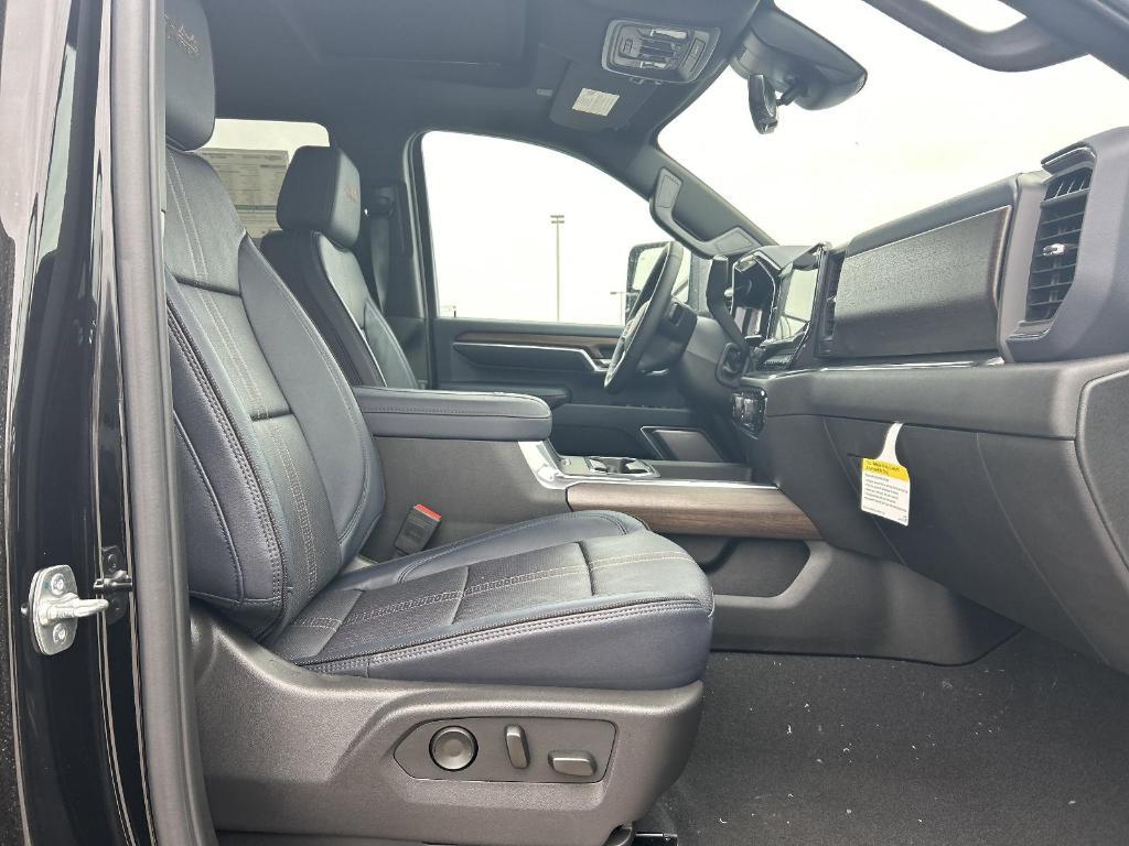 new 2025 Chevrolet Silverado 2500 car, priced at $90,635