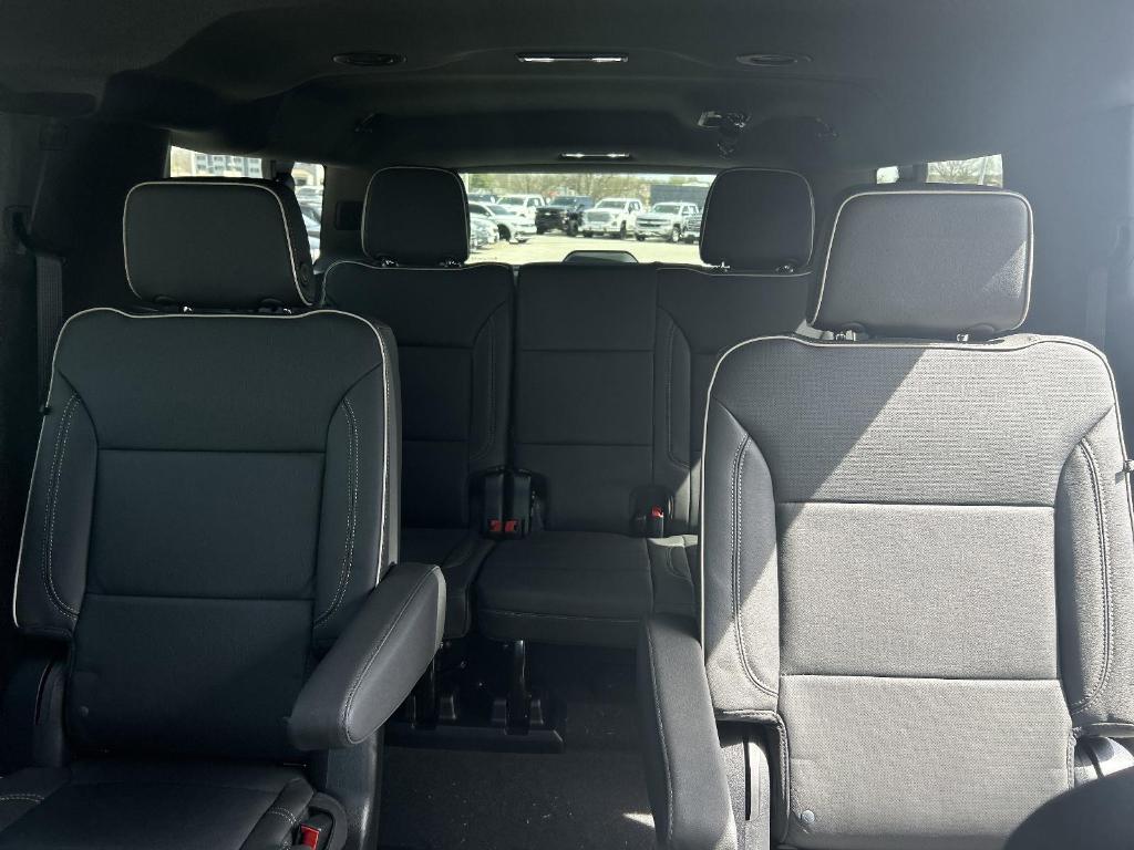 new 2025 Chevrolet Suburban car, priced at $78,595