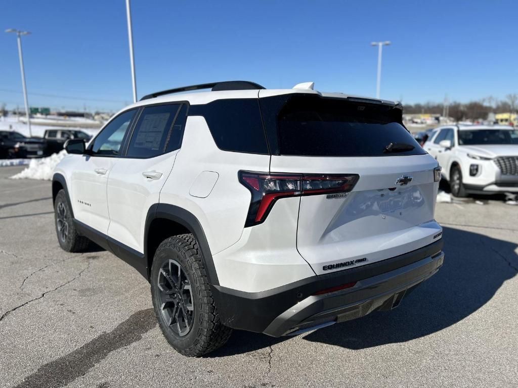 new 2025 Chevrolet Equinox car