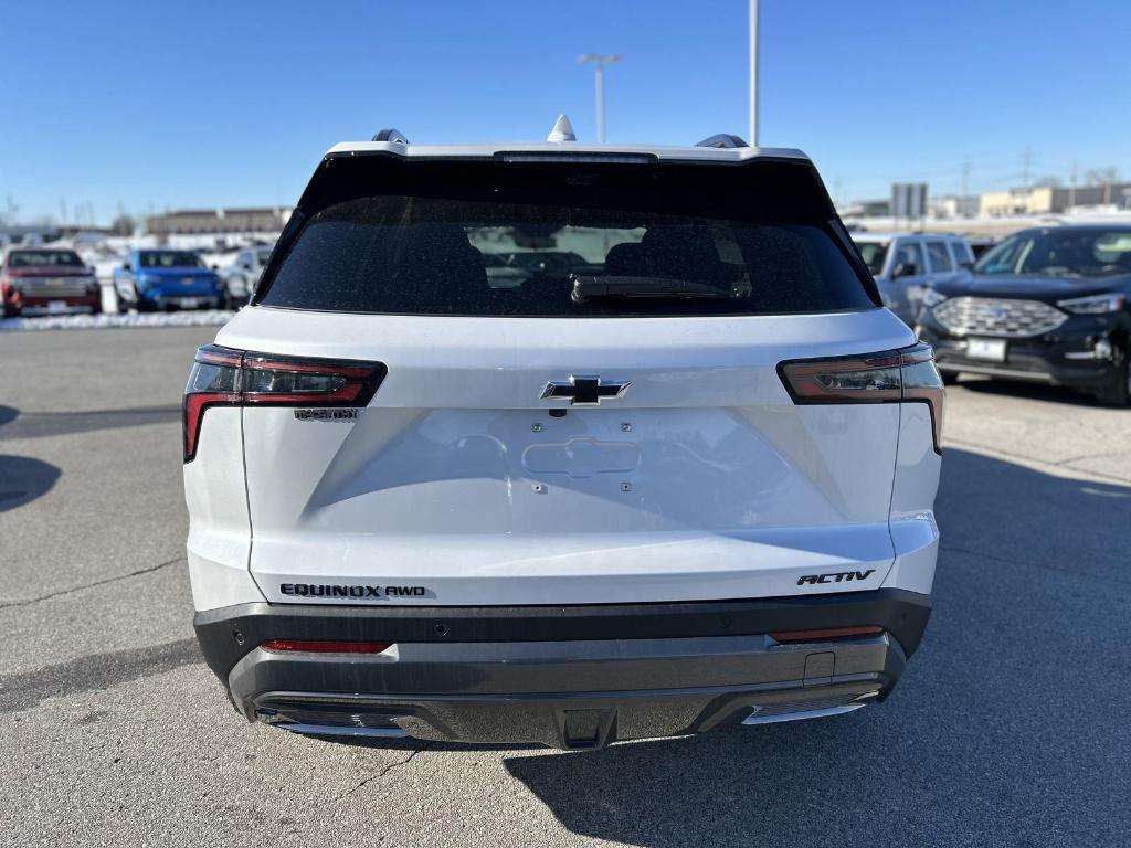 new 2025 Chevrolet Equinox car