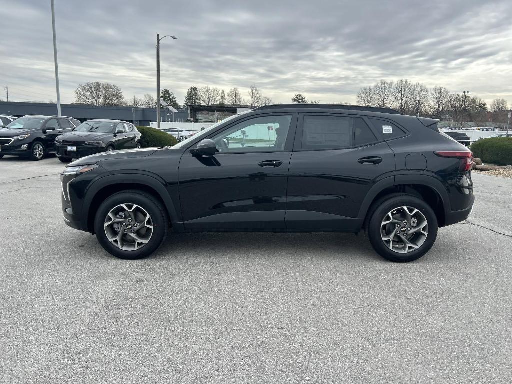 new 2025 Chevrolet Trax car, priced at $25,385