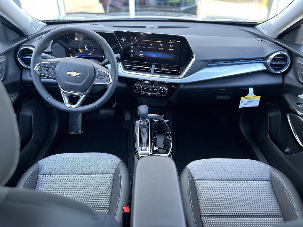 new 2025 Chevrolet Trax car, priced at $25,385