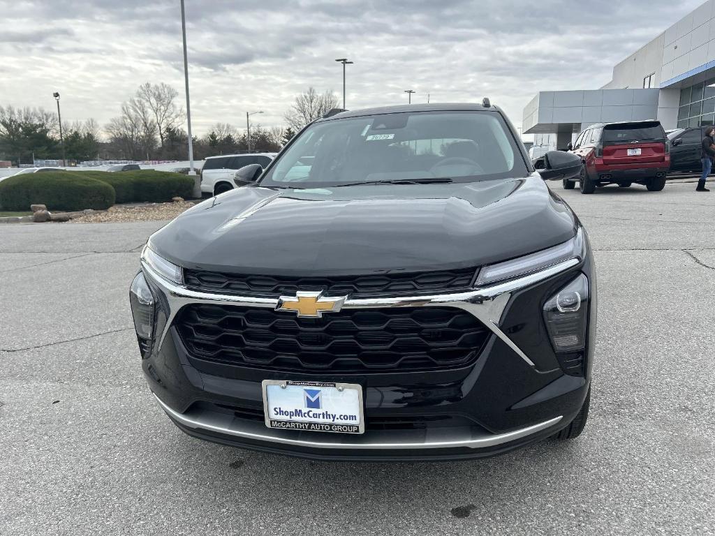 new 2025 Chevrolet Trax car, priced at $25,385