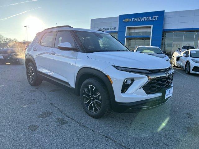 new 2025 Chevrolet TrailBlazer car, priced at $28,107