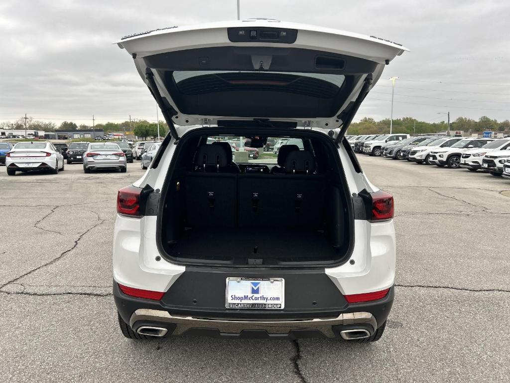 new 2025 Chevrolet TrailBlazer car, priced at $29,230