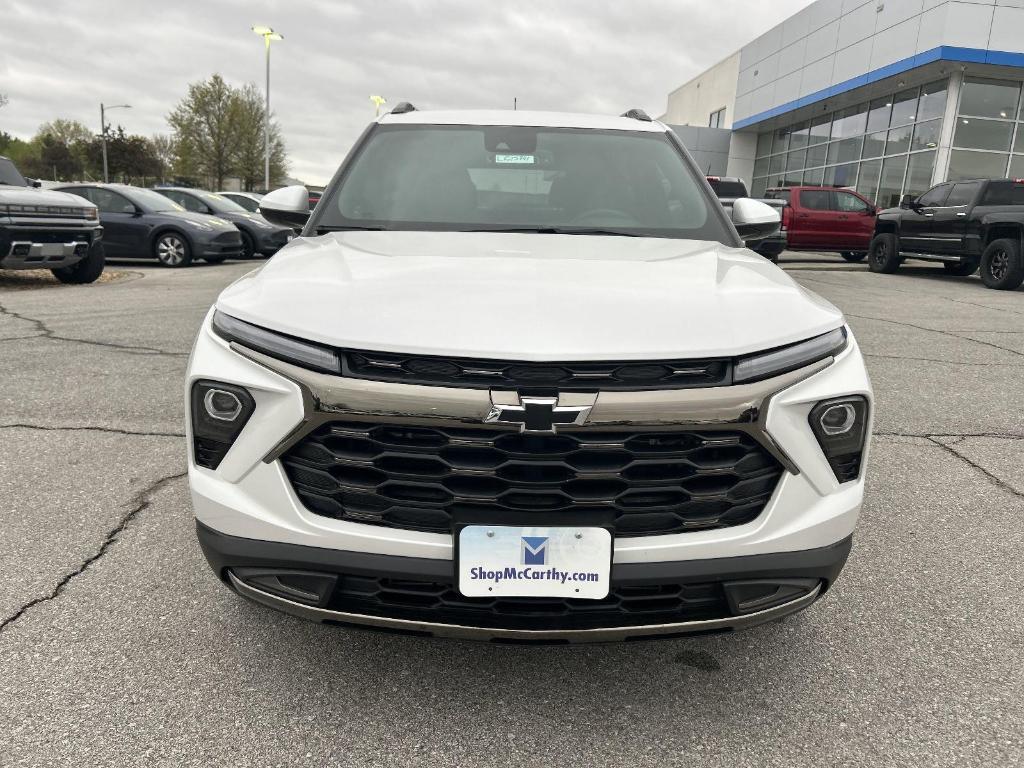 new 2025 Chevrolet TrailBlazer car, priced at $29,230