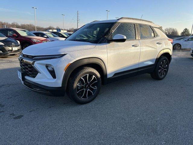 new 2025 Chevrolet TrailBlazer car, priced at $28,107