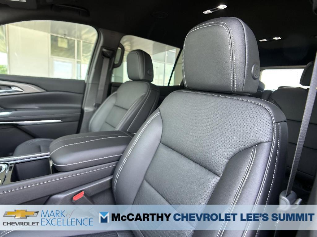 new 2025 Chevrolet Traverse car, priced at $44,545