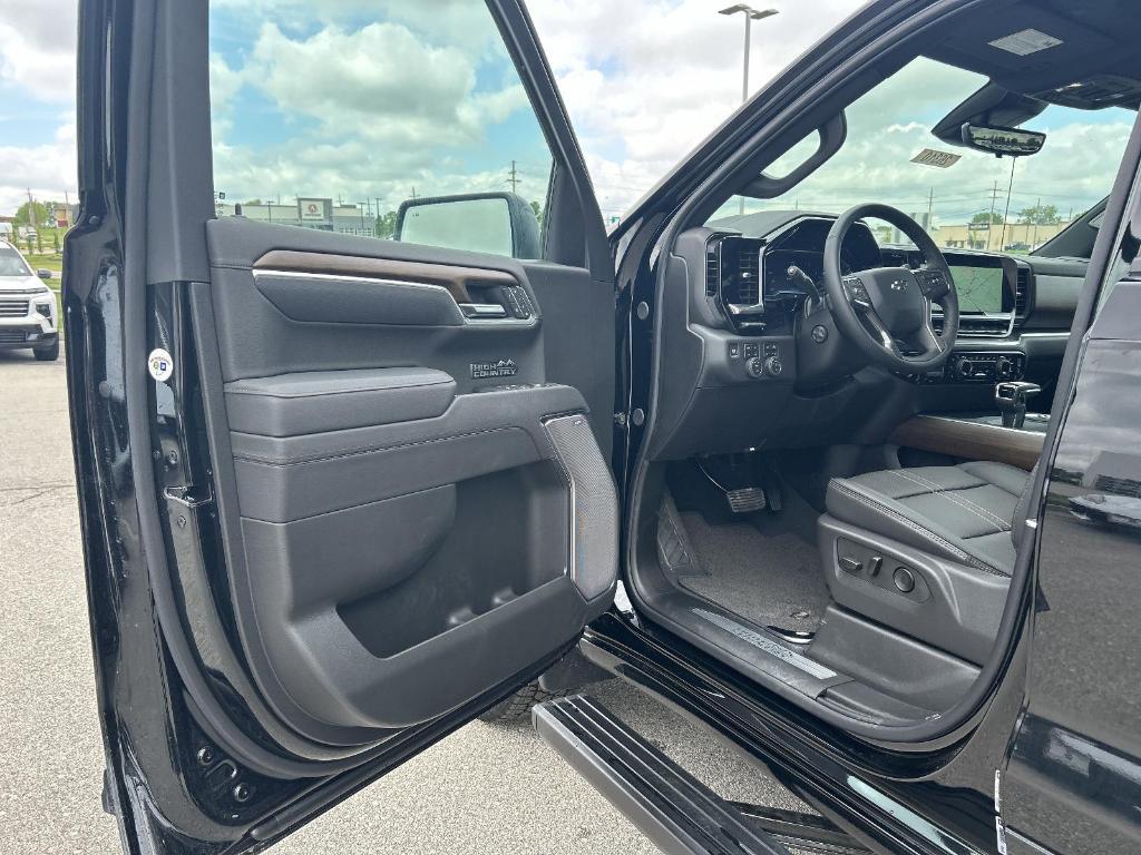 new 2025 Chevrolet Silverado 1500 car, priced at $79,800