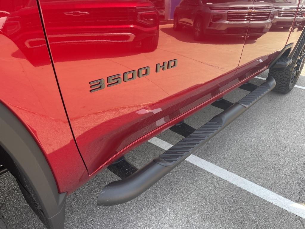 new 2025 Chevrolet Silverado 3500 car