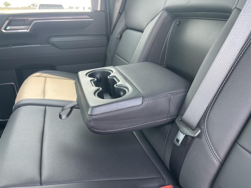 new 2025 Chevrolet Silverado 3500 car