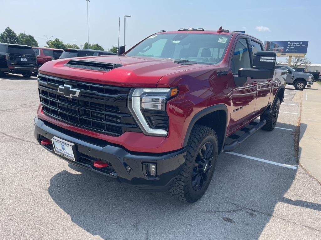 new 2025 Chevrolet Silverado 3500 car