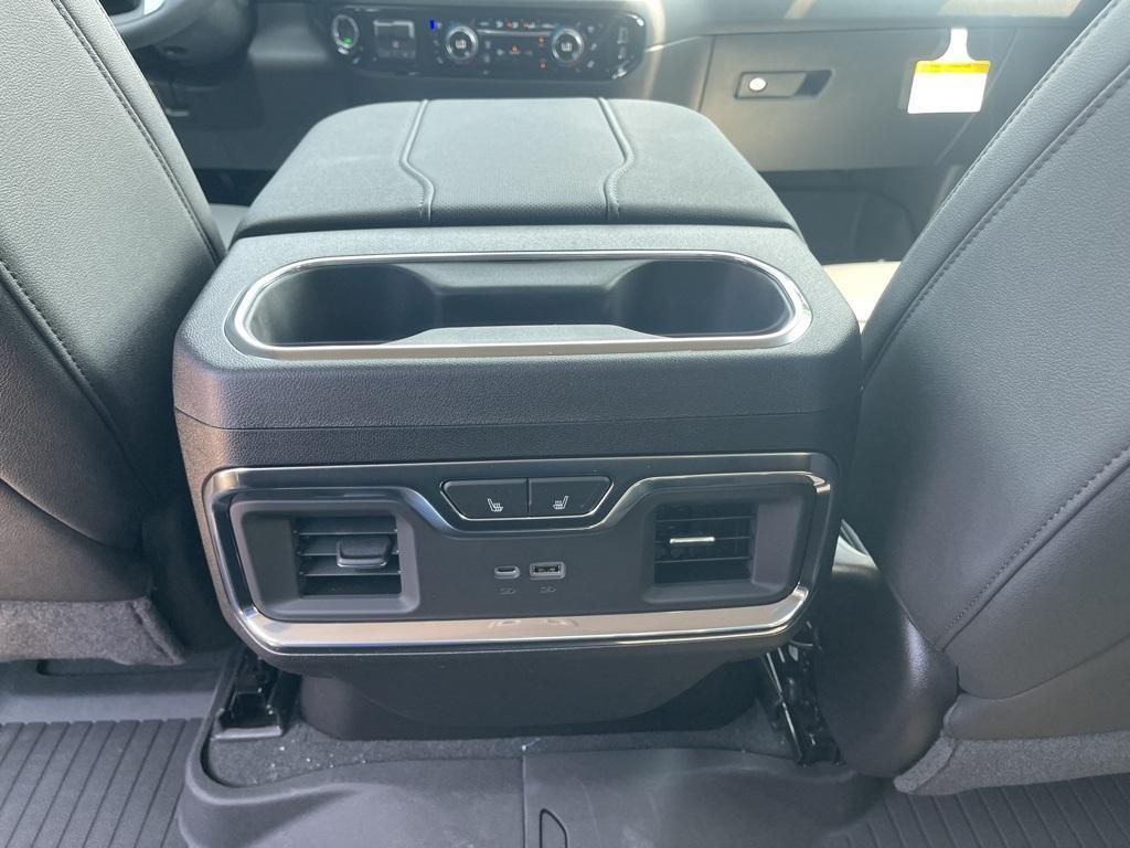new 2025 Chevrolet Silverado 3500 car