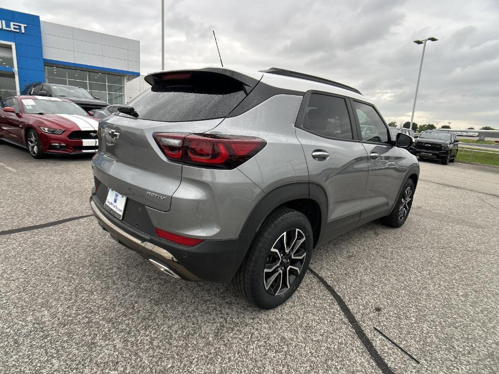 new 2025 Chevrolet TrailBlazer car, priced at $28,835