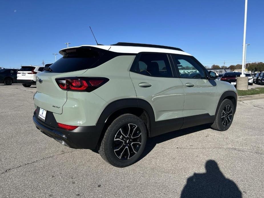 new 2025 Chevrolet TrailBlazer car, priced at $28,651