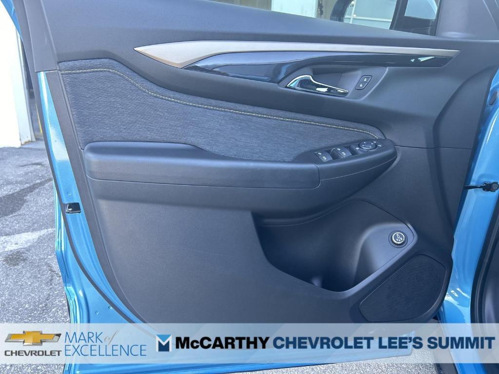 new 2025 Chevrolet TrailBlazer car, priced at $27,615