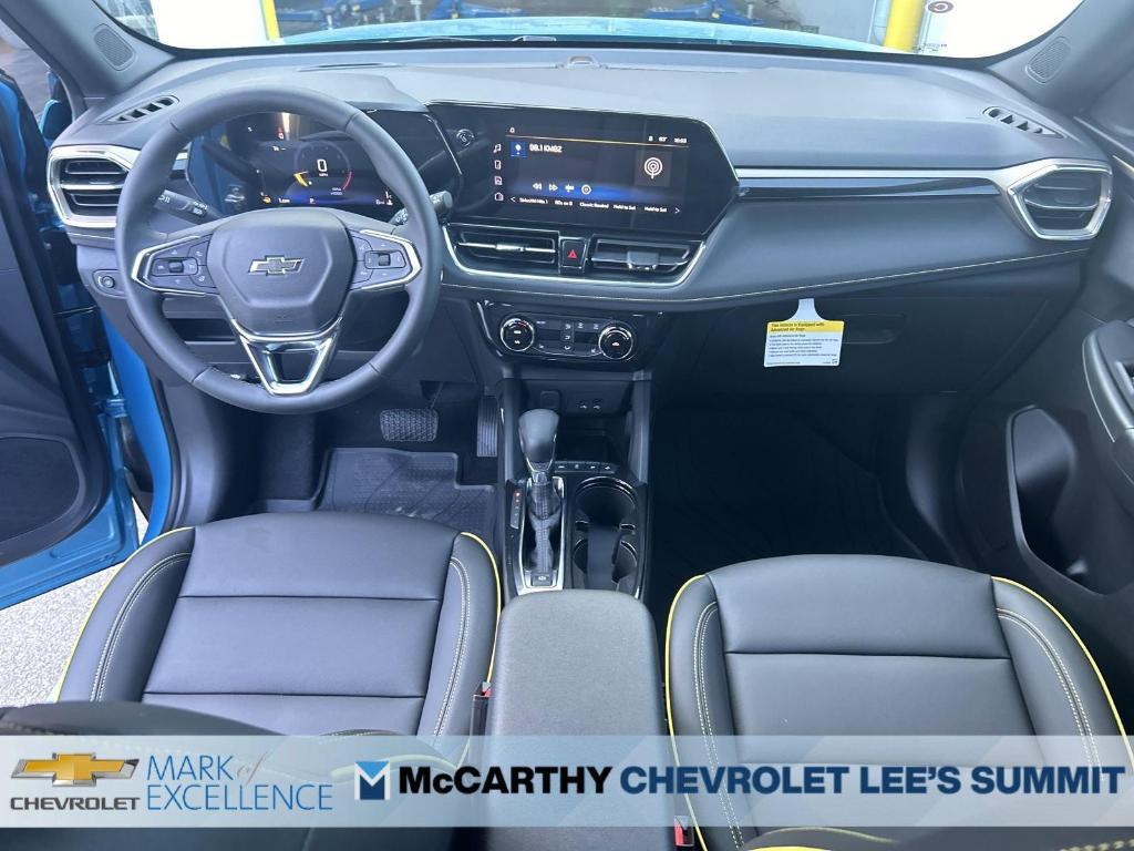 new 2025 Chevrolet TrailBlazer car, priced at $27,615