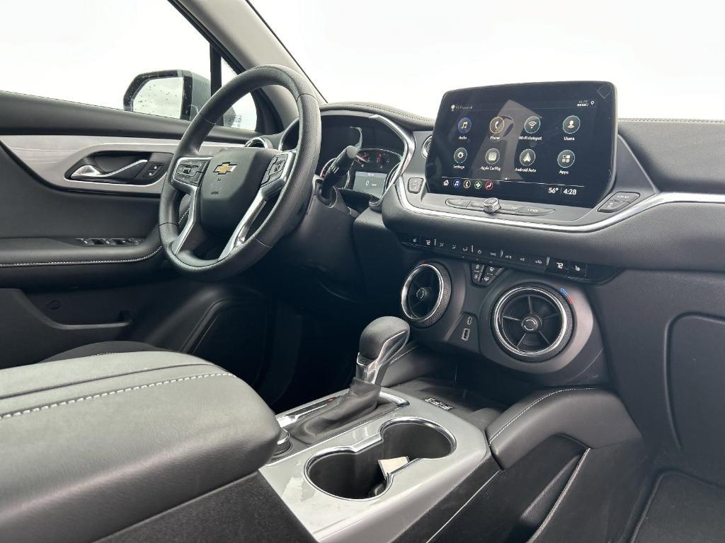 new 2025 Chevrolet Blazer car, priced at $35,060