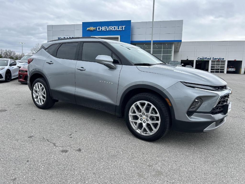 new 2025 Chevrolet Blazer car, priced at $35,560