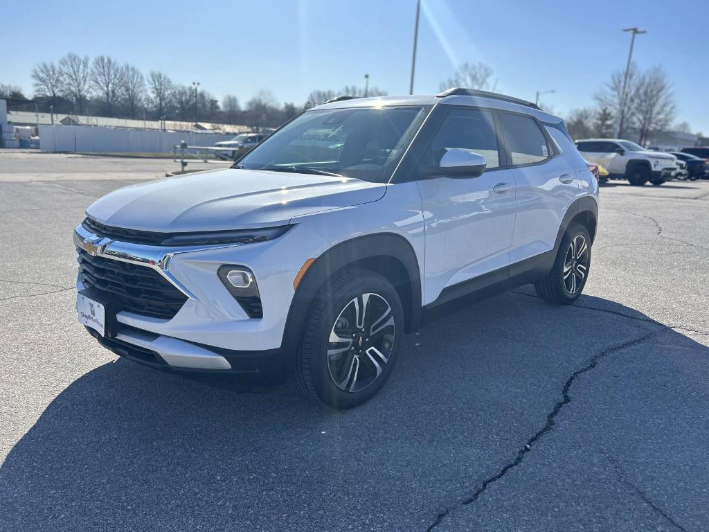 new 2025 Chevrolet TrailBlazer car, priced at $26,720