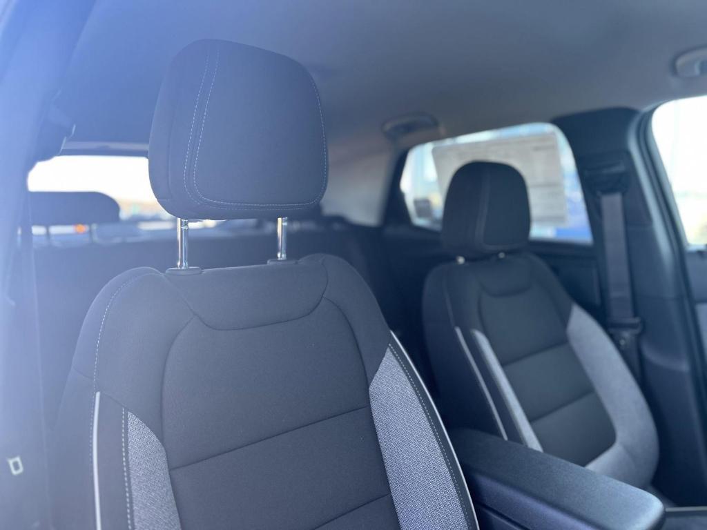 new 2025 Chevrolet TrailBlazer car, priced at $26,720