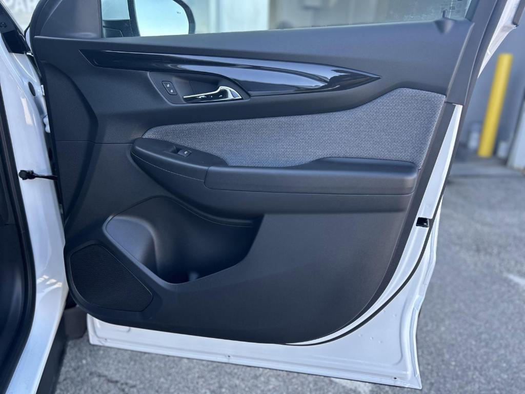 new 2025 Chevrolet TrailBlazer car, priced at $26,720
