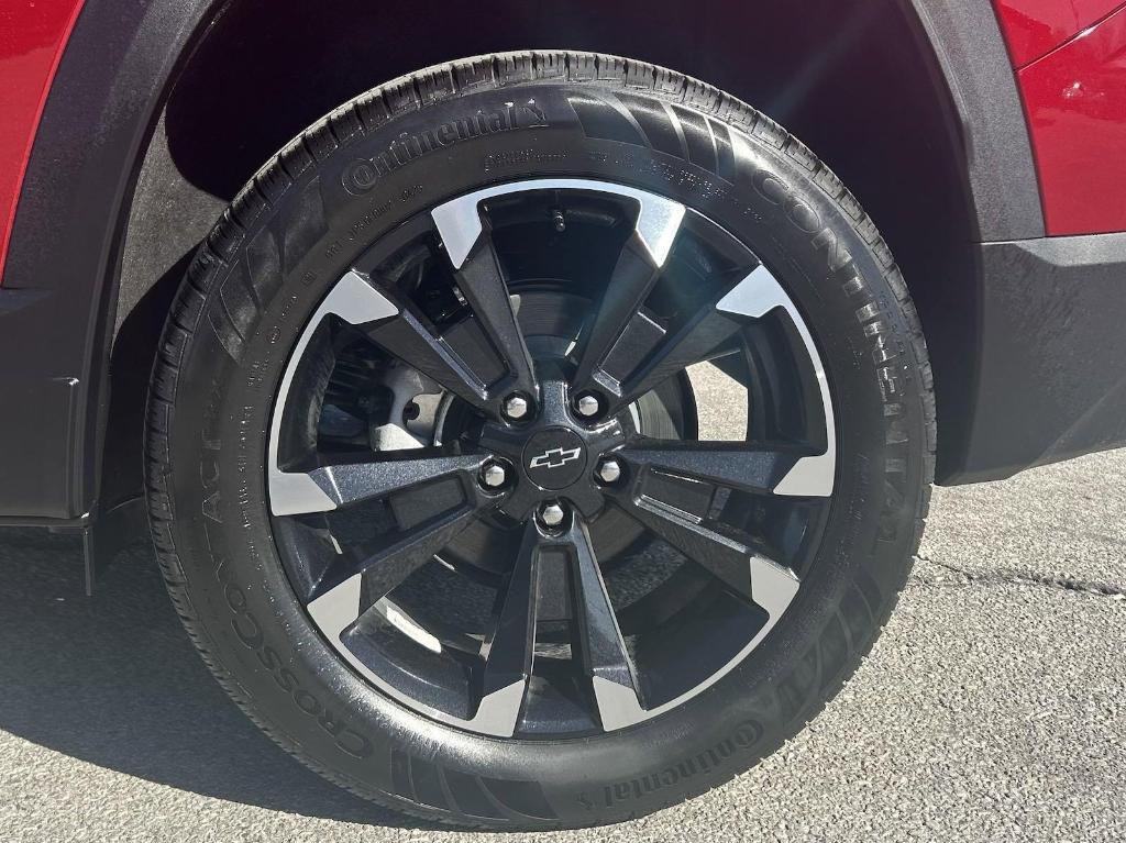 new 2025 Chevrolet Equinox car, priced at $34,590