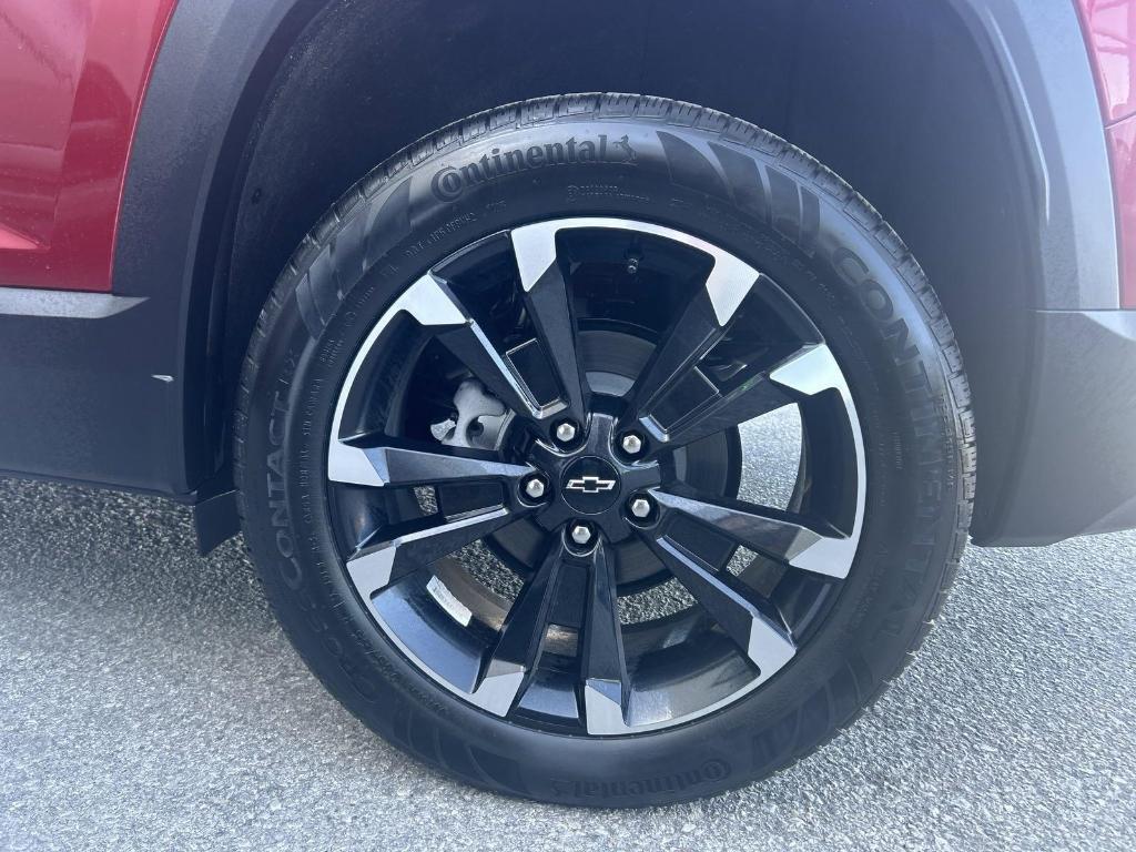 new 2025 Chevrolet Equinox car, priced at $34,590