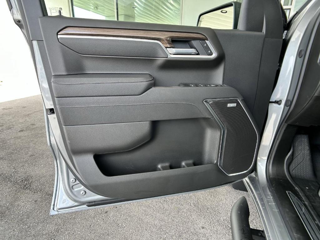 new 2025 Chevrolet Silverado 1500 car