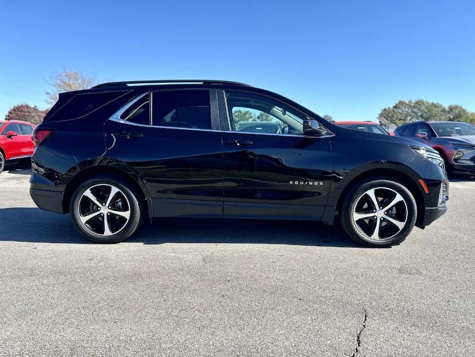 new 2024 Chevrolet Equinox car, priced at $30,697