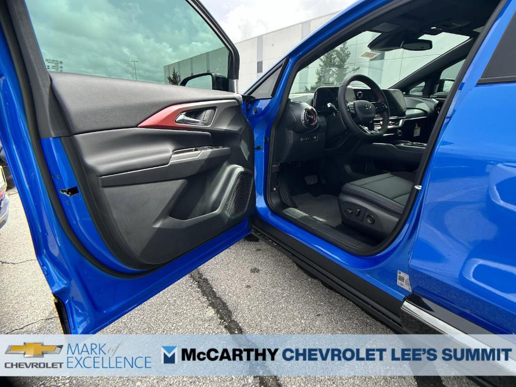 new 2025 Chevrolet Equinox EV car, priced at $33,840