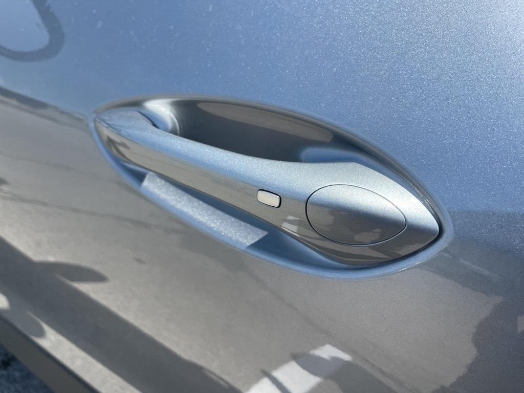 new 2025 Chevrolet Trax car