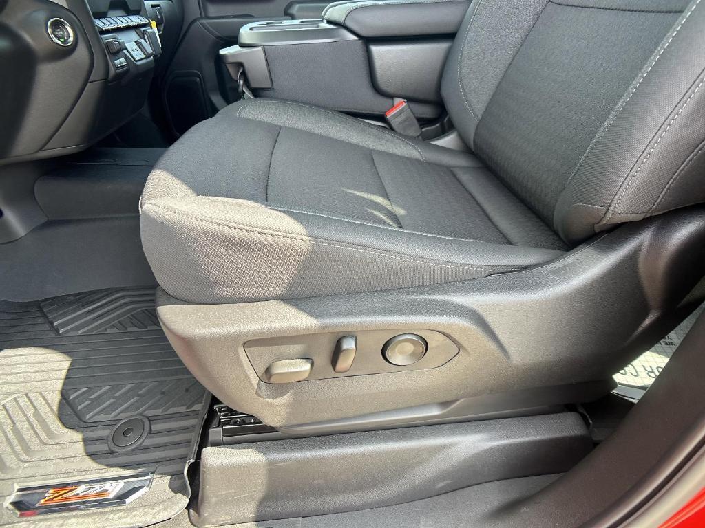 new 2025 Chevrolet Silverado 1500 car, priced at $48,810