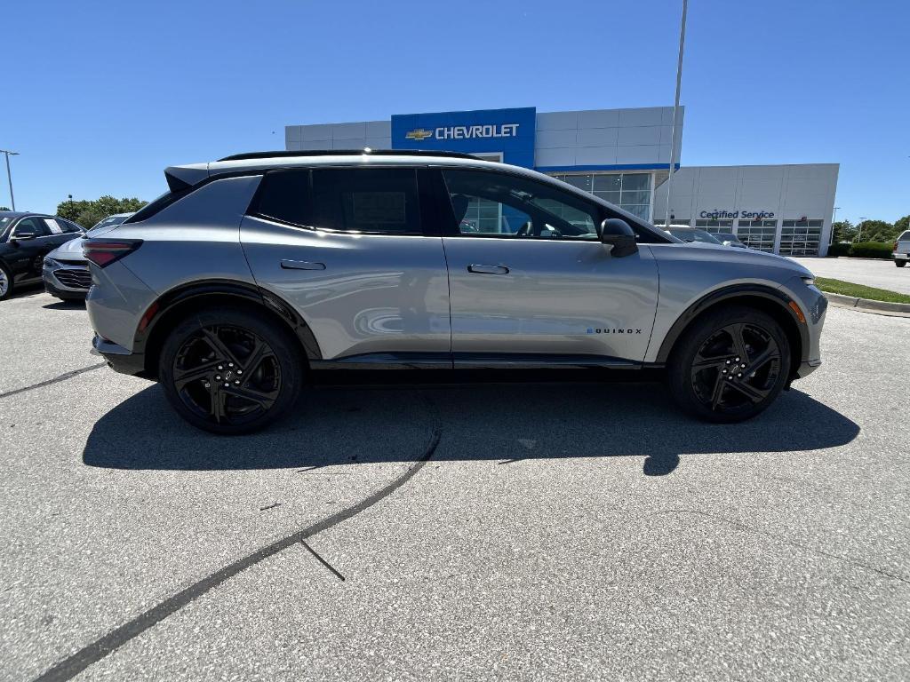 new 2025 Chevrolet Equinox EV car, priced at $32,590